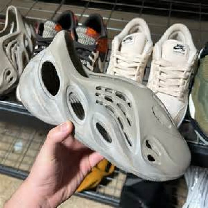 Delve Into The Fit Of Yeezy Foam Runners